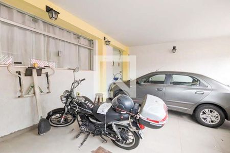 Casa à venda com 150m², 4 quartos e 2 vagas Casa à venda com 150m², 4 quartos e 2 vagasGaragem