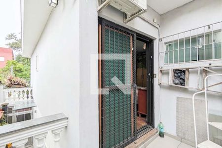 Casa à venda com 150m², 4 quartos e 2 vagas Casa à venda com 150m², 4 quartos e 2 vagasVaranda da suíte