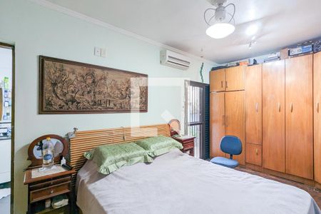 Casa à venda com 150m², 4 quartos e 2 vagas Casa à venda com 150m², 4 quartos e 2 vagasQuarto da suíte