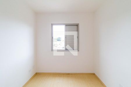 Quarto 01 de apartamento para alugar com 2 quartos, 54m² em Jardim Cláudia, São Paulo