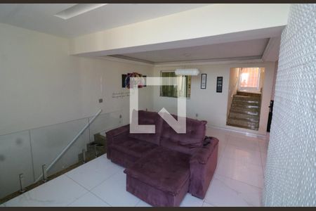 Sala de casa para alugar com 3 quartos, 400m² em Zumbi, Rio de Janeiro