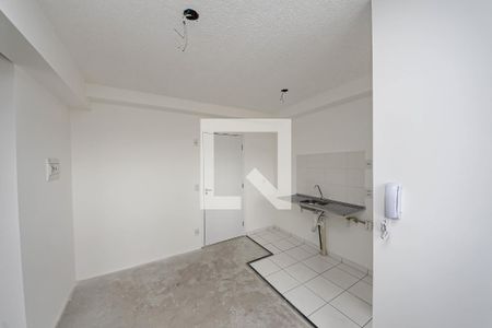 Sala/Cozinha de apartamento à venda com 2 quartos, 34m² em Vila Tolstoi, São Paulo