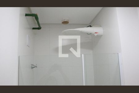 Banheiro de kitnet/studio para alugar com 1 quarto, 25m² em Santana, São Paulo