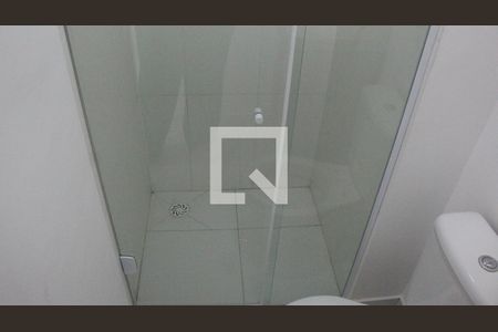 Banheiro de kitnet/studio para alugar com 1 quarto, 25m² em Santana, São Paulo