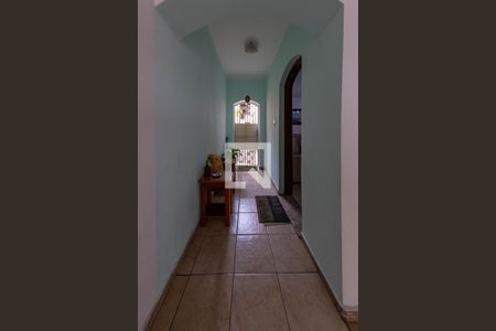 Casa à venda com 160m², 3 quartos e 2 vagasCorredor