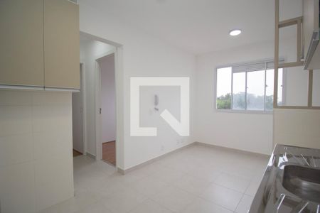 Sala/Cozinha de apartamento para alugar com 2 quartos, 34m² em Jaraguá, São Paulo