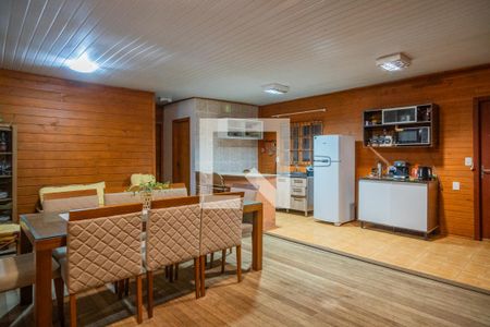 Casa à venda com 130m², 2 quartos e 2 vagas Casa à venda com 130m², 2 quartos e 2 vagasCozinha