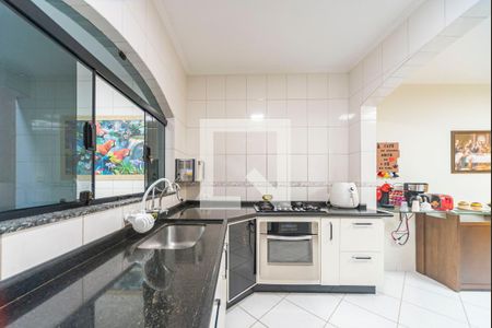 Casa à venda com 210m², 3 quartos e 2 vagasCozinha