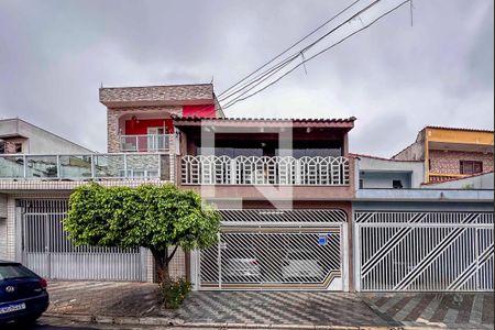Casa à venda com 210m², 3 quartos e 2 vagasFachada