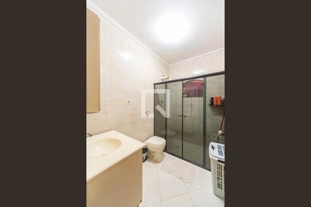 Casa à venda com 210m², 3 quartos e 2 vagasBanheiro Social