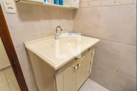 Casa à venda com 210m², 3 quartos e 2 vagasBanheiro Social