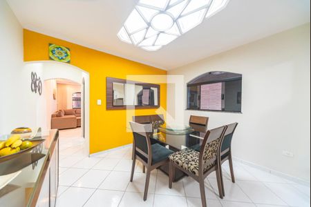 Casa à venda com 210m², 3 quartos e 2 vagasCopa