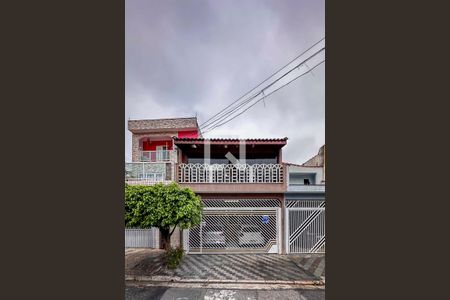 Casa à venda com 210m², 3 quartos e 2 vagasFachada