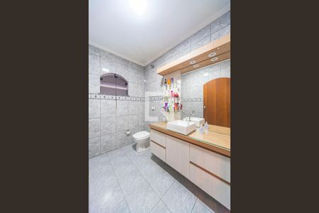 Casa à venda com 210m², 3 quartos e 2 vagasLavabo