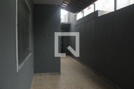 Casa à venda com 170m², 3 quartos e 2 vagasÁrea de Serviço/Quintal