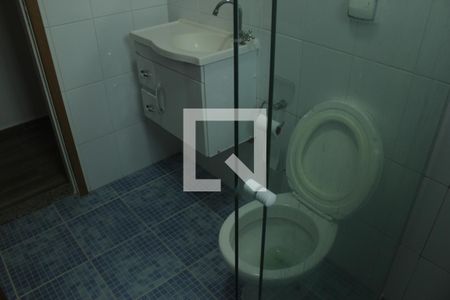 Casa à venda com 170m², 3 quartos e 2 vagasBanheiro