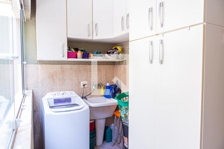 Casa à venda com 183m², 3 quartos e 4 vagas Casa à venda com 183m², 3 quartos e 4 vagasLavanderia