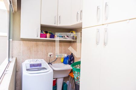 Casa à venda com 183m², 3 quartos e 4 vagas Casa à venda com 183m², 3 quartos e 4 vagasLavanderia