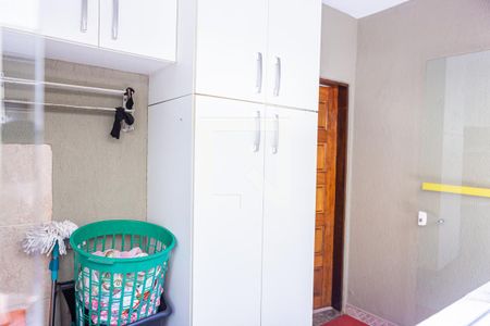 Casa à venda com 183m², 3 quartos e 4 vagas Casa à venda com 183m², 3 quartos e 4 vagasLavanderia