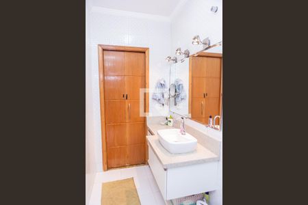 Casa à venda com 183m², 3 quartos e 4 vagas Casa à venda com 183m², 3 quartos e 4 vagasBanheiro da Suíte