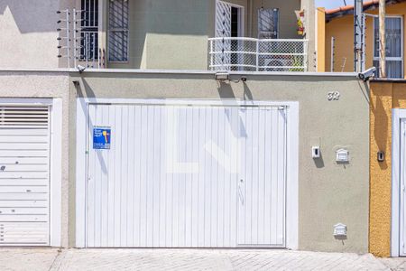 Casa à venda com 183m², 3 quartos e 4 vagas Casa à venda com 183m², 3 quartos e 4 vagasFachada