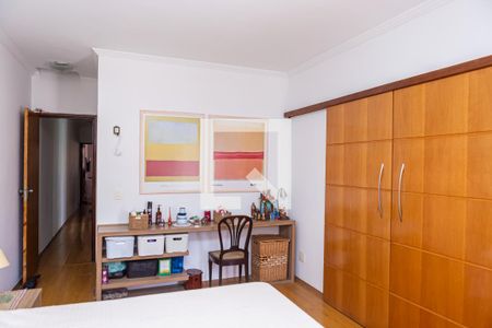 Casa à venda com 183m², 3 quartos e 4 vagas Casa à venda com 183m², 3 quartos e 4 vagasSuíte