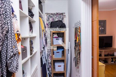 Casa à venda com 183m², 3 quartos e 4 vagas Casa à venda com 183m², 3 quartos e 4 vagasCloset