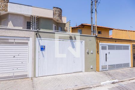 Casa à venda com 183m², 3 quartos e 4 vagas Casa à venda com 183m², 3 quartos e 4 vagasFachada