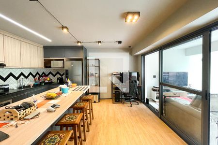 Sala/Cozinha de apartamento à venda com 1 quarto, 70m² em Vila Pompéia, São Paulo
