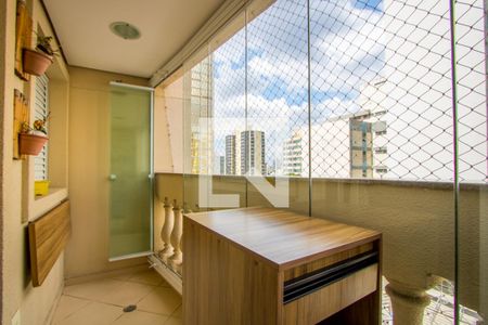 Apartamento à venda com 97m², 3 quartos e 2 vagas Apartamento à venda com 97m², 3 quartos e 2 vagasVaranda da sala