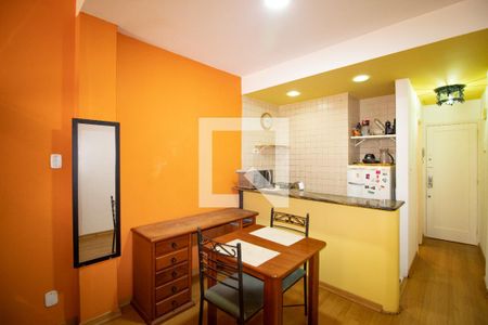 Sala de apartamento à venda com 1 quarto, 25m² em Copacabana, Rio de Janeiro