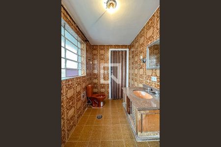 Casa à venda com 480m², 5 quartos e 5 vagasBanheiro 1