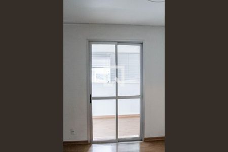 Varanda da sala de apartamento para alugar com 2 quartos, 63m² em Heliópolis, Belo Horizonte
