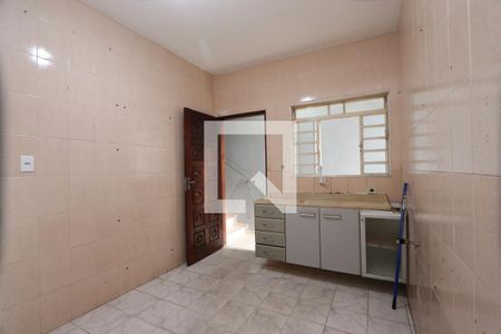 Casa para alugar com 250m², 4 quartos e 1 vaga Casa para alugar com 250m², 4 quartos e 1 vagaEdicula