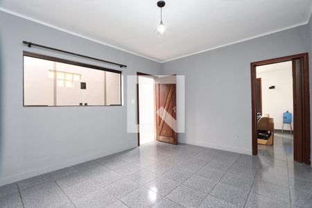 Sala de casa para alugar com 4 quartos, 250m² em Vila Santa Virginia, São Paulo
