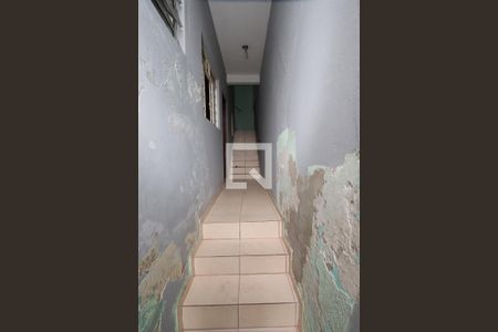 Casa para alugar com 250m², 4 quartos e 1 vaga Casa para alugar com 250m², 4 quartos e 1 vagaEscada