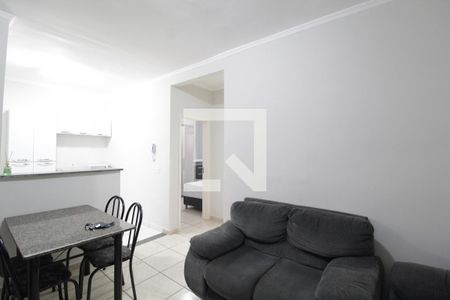 Sala de apartamento para alugar com 2 quartos, 50m² em Alto Umuarama, Uberlândia