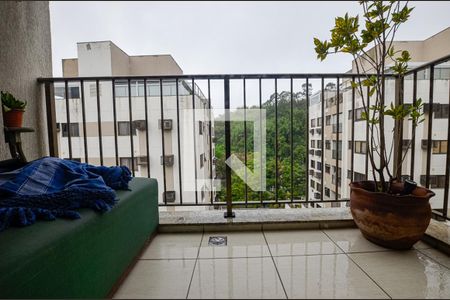 Sala de apartamento à venda com 3 quartos, 121m² em Gragoatá, Niterói