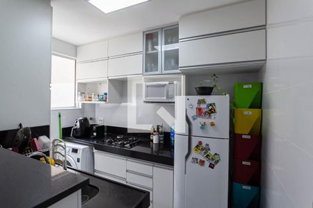 Apartamento à venda com 50m², 2 quartos e 1 vaga Apartamento à venda com 50m², 2 quartos e 1 vagaCozinha e Área de Serviço