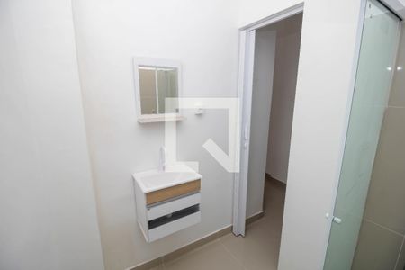 Banheiro de kitnet/studio para alugar com 1 quarto, 29m² em Centro, Rio de Janeiro