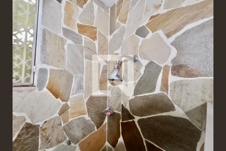 Casa para alugar com 600m², 2 quartos e 2 vagasBanheiro social 1