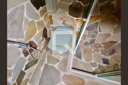 Casa para alugar com 600m², 2 quartos e 2 vagasBanheiro social 1