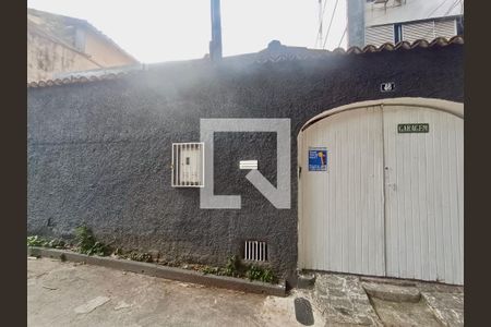 Casa para alugar com 600m², 2 quartos e 2 vagasFachada