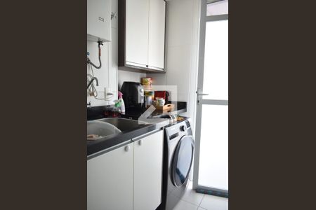 Apartamento para alugar com 70m², 3 quartos e 1 vagaÁrea de Serviço