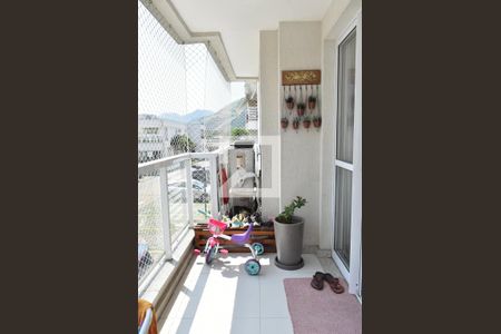 Apartamento para alugar com 70m², 3 quartos e 1 vagaVaranda