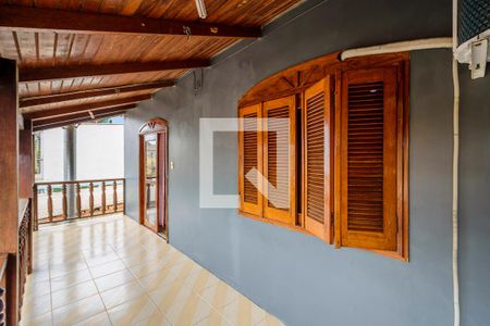 Sacada de casa à venda com 3 quartos, 170m² em Coronel Aparicio Borges, Porto Alegre