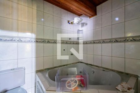 Banheiro da Suíte de casa à venda com 3 quartos, 170m² em Coronel Aparicio Borges, Porto Alegre