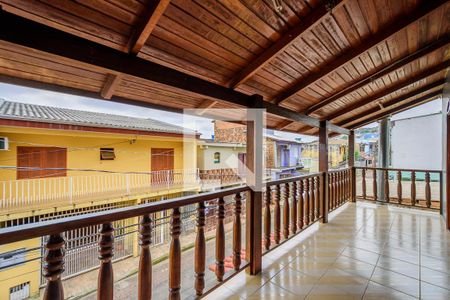 Sacada de casa à venda com 3 quartos, 170m² em Coronel Aparicio Borges, Porto Alegre