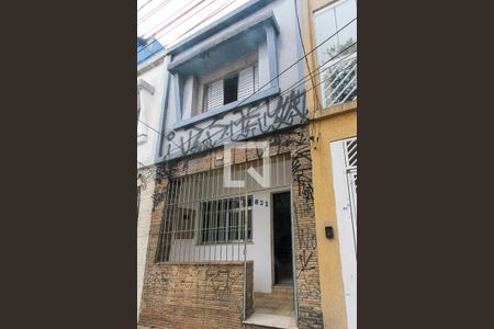 Casa para alugar com 90m², 2 quartos e sem vaga Casa para alugar com 90m², 2 quartos e sem vagaFachada