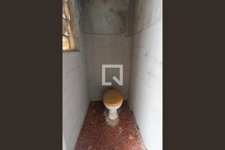 Casa para alugar com 90m², 2 quartos e sem vaga Casa para alugar com 90m², 2 quartos e sem vagaBanheiro de Serviço